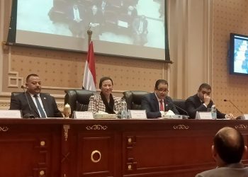 وزيرة البيئة للنواب: نعمل على حق الانسان فى المعرفة من خلال استراتيجية الإتصال البيئي ومبادرة “اتحضر للأخضر”