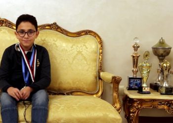تعرف على الطفل ديفيد جورج بطل أفريقيا في بطولة الشطرنج