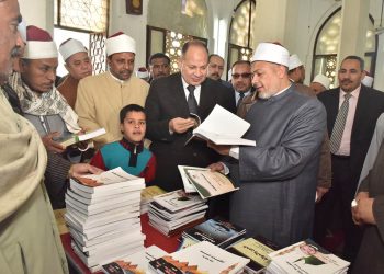 محافظ أسيوط يفتتح لقاءًا مفتوحًا بأكثر من 450 خطيب وإمام مسجد تابعين للأوقاف
