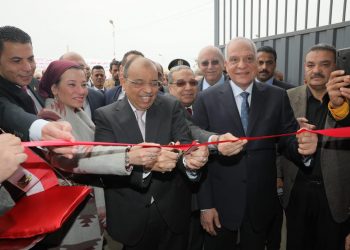 وزيرا البيئة والتنمية المحلية يفتتحا المحطة الوسيطة بكرداسة لخدمة ٣ أحياء