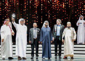 حاكم دبي يكرم المشاركين بمبادرة صناع الأمل