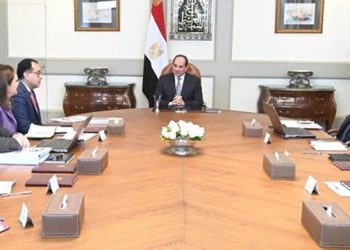 السيسى يوجه بتمكين الكيانات الاقتصادية المتعثرة من استعادة ممارسة نشاطها
