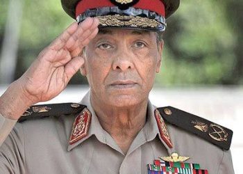 المشير حسين طنطاوى “بخير” .. هذا ما أكده اللواء سمير فرج لـ “وطنى”