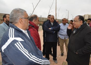 رئيس جامعة حلوان يتفقد منشآت الجامعة لمتابعة رفع أثار سوء الأحوال الجوية