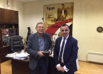 درع هيئة الكتاب للمستشرق الروسي بيلياكوف