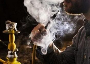 بيان عاجل يطالب بصدور قرار بمنع الشيشة في المقاهي