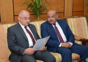 رئيس جامعة أسيوط يؤكد الدور الهام لمنظومة الشكاوى الحكومية الموحدة