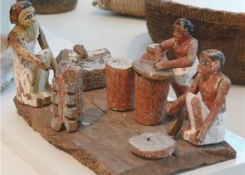 حبنوت.. باتو .. ترتح .. أسماء الكعك المصرى القديم وهو صورة لاستدارة الشمس “رع”