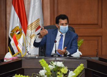وزير الرياضة يترأس الإجتماع الأول لمجلس أمناء مدينة الشباب والرياضة لحي الأسمرات