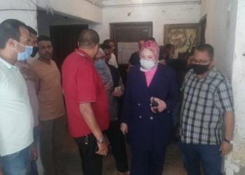 رئيس حي غرب يشن حملة مكبرة لإزالة جميع مخلفات مساكن عثمان بالمتراس