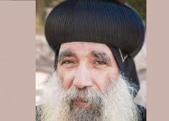 الأنبا كيرلس يقرر استمرار تعليق الصلوات بإيبارشية نجع حمادي