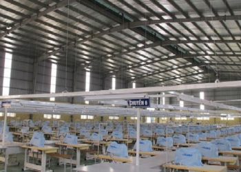 ضبط تسعة مصانع  للملابس بالمحافظات لمخالفتهم قانون الاستيراد والتصدير