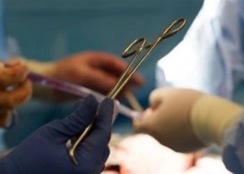 التحقيق مع طبيب لاتهامه ببتر عضو ذكري لطفل بطوخ