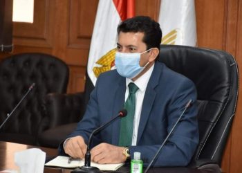 وزير الشباب يتقدم بخالص العزاء لأسرة الفنانة الراحلة رجاء الجداوي