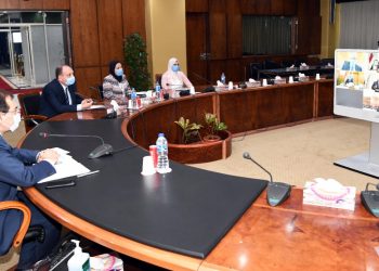وزير البترول يشهد توقيع عقود إنشاء “مجمع أنوبك” للتكرير بأسيوط
