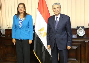 وزيرا الكهرباء والتخطيط ورئيس مجلس إدارة صندوق مصر السيادى يوقعان بروتوكول تعاون