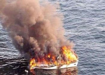 السيطرة على حريق بمنزل ومركب صيد فى بنها