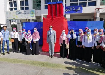 رسائل رئيس جامعة دمنهور للطلاب في أول أيام العام الجامعي