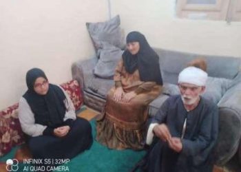 خال طفل “الموت جوعا” : شقيقتى إتصلت بجارتها للإطمئنان على طفلها