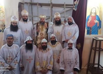 الأنبا ثاؤفيلس يرقي رهبان الى درجة الدياكونية ويحدد موعد سيامة كهنة وتدشين كنيسة السيدة العذراء