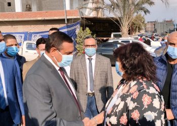 بالصور.. وزيرة الثقافة تفتتح معرضاً للفنون التشكيلية والمنحوتات بقصر ثقافة وادي النطرون