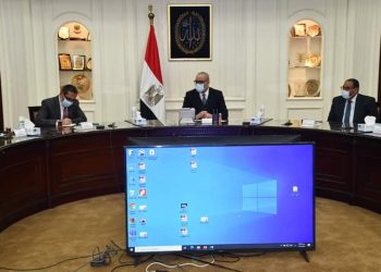 وزير الإسكان يترأس الاجتماع الثانى للجنة متابعة تنفيذ المبادرة الرئاسية “حياة كريمة”