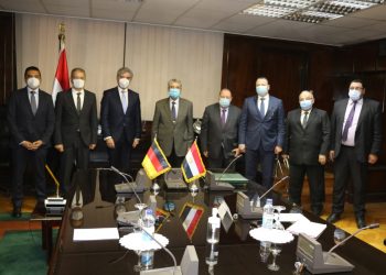 توقيع خطاب نوايا بين وزارة الكهرباء وشركة سيمنس لاستخدام الهيدروجين