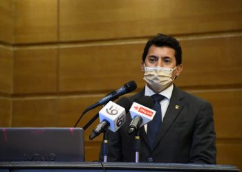 وزير الشباب والرياضة يكرم الفائزين في الإنتخابات الإلكترونية لبرلمان شباب مصر