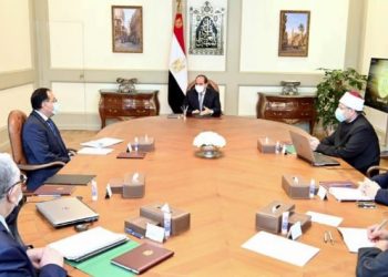 السيسي يتابع الموقف الخاص بتنظيم التداخل بين وزارتي الأوقاف والزراعة الخاص باستصلاح الأراضي الزراعية