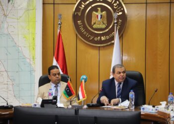 “سعفان” يبحث مع وزير العمل الليبي تنظيم.. وتسهيل تنقل الأيدي العاملة بين البلدين