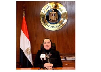 وزيرة التجارة والصناعة تستعرض محاور وآليات البرنامج الجديد لرد أعباء الصادرات