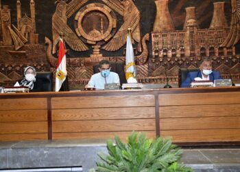 مناقشة مشروعات قريتي “نهطاي” و”تفهنا العزب” ضمن “حياة كريمة” بالغربية
