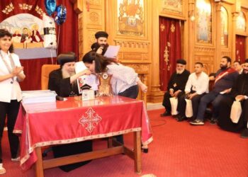 بالصور .. تخريج أول دفعة من مركز الدراسات اللاهوتية والألحان الكنسية بمطرانية مغاغة