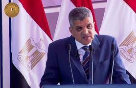 الفريق أسامة ربيع يفتتح المركز الطبي بعد تطويره ويتفقد أعمال ترميم مبنى القبة وترسانة بورسعيد البحرية