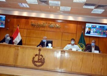 “التنظيم والإدارة” يصدر قرارًا بترقية الموظفين بالجهاز الإداري للدولة