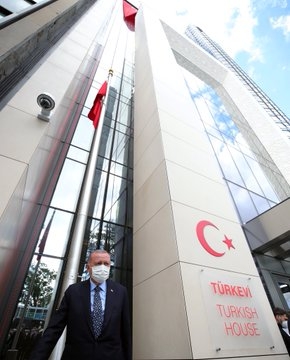 أردوغان الذي حول آيا صوفيا لمسجد يُشيد صرحاً في مانهاتن بنيويورك