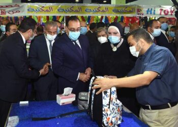 رئيس الوزراء يفتتح معرض “أهلاً مدارس” بأرض المعارض بمدينة نصر