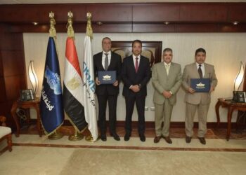 الفريق أسامة ربيع يشهد توقيع بروتوكول تعاون مشترك مع شركة سيمنس العالمية