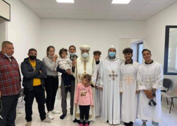 أسقف روما يفتقد رعيته بجنوب إيطاليا