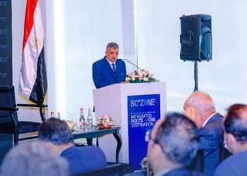 “يحيى زكي” و”أسامة ربيع” يستعرضان الفرص الإستثمارية في المنطقة الإقتصادية لقناة السويس