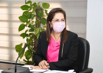 وزيرة التخطيط والتنمية الاقتصادية تستعرض معدلات النمو السكاني