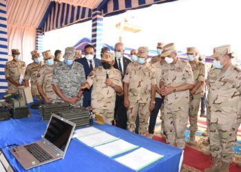 الفريق أول محمد زكي يشهد البيان العملي (مجد-16) الذي تنفذه إدارة المدفعية بالذخيرة الحية
