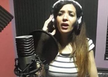 المرنمة نسمة متواضع.. رحلة في حب الترانيم من قنا إلى الإسكندرية