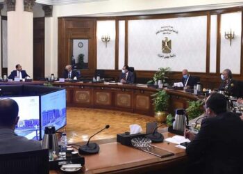 “مدبولي” يوجه بسرعة إنهاء إجراءات تسليم الوحدات السكنية الجاهزة بمدينة بدر للموظفين