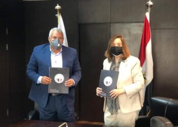 محافظ الوادي الجديد ورئيس “صندوق الإسكان الاجتماعي” يوقعان بروتوكول تعاون جديد لتنفيذ وحدات سكنية متنوعة بمدن المحافظة