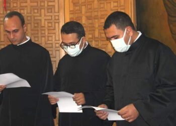 سيامة ثلاثة كهنة لإيبارشية شبرا الخيمة
