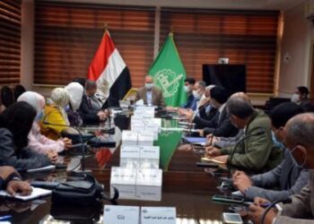 القليوبية يناقش مشروع إعداد مخطط التطوير والتحسين لمنطقتي بهتيم بحي شرق شبرا ومدينة الخانكة