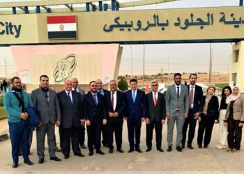 وفد ليبي برئاسة وزير الصناعة والمعادن يزور مدينة الجلود بالروبيكى لتعزيز التعاون المشترك