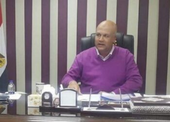 “الإسكان”: طرح 6 محال تجارية وصيدليتين بالعاشر من رمضان وتنفيذ سوقين تجاريتين بأسيوط الجديدة