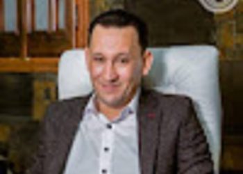 خبير اقتصادي: منتدى شباب العالم يعكس استقرار مناخ مصر الاستثماري والسياحي